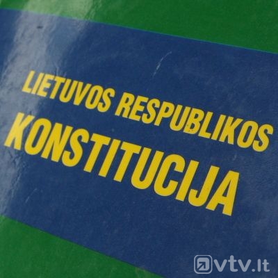 Pretendentai į Konstitucinį Teismą atsisako vertinti, ar dėl R.Pakso reikės keisti Konstituciją